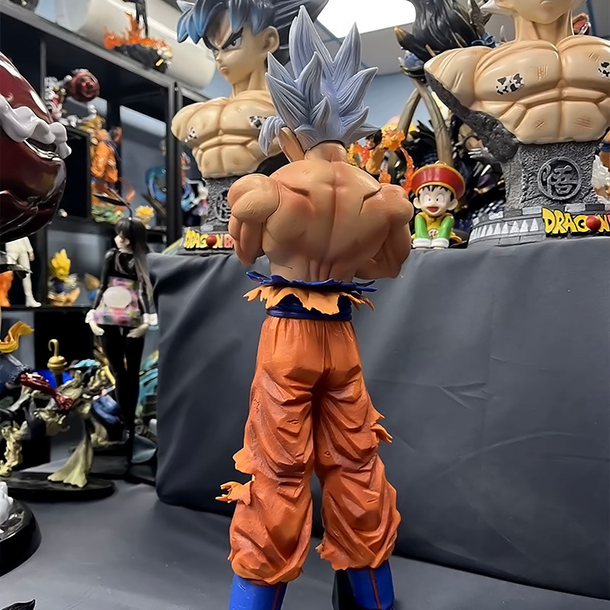 dragon ball - drt038 - dragon ball silver hair goku super gros freedom ultra instinct anime peripherals figure model ornaments collect toy gifts